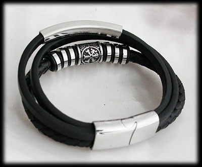 Ur snyggt läderarmband med runa. - 3