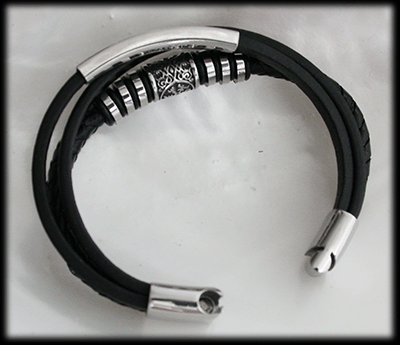 Ur snyggt läderarmband med runa. - 4