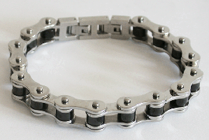 12.5 mm. Blank. MC Armband i stål.