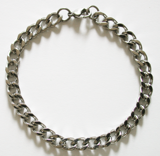 Armband i stål. 6 mm.