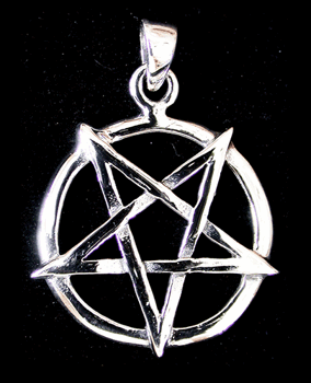 29 mm. Stort Upp och ned vänt Pentagram hänge