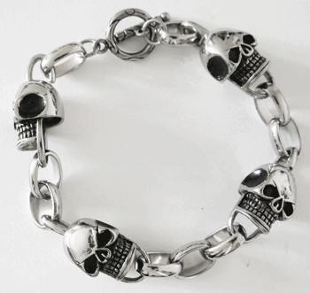 Dödskalle armband i stål.