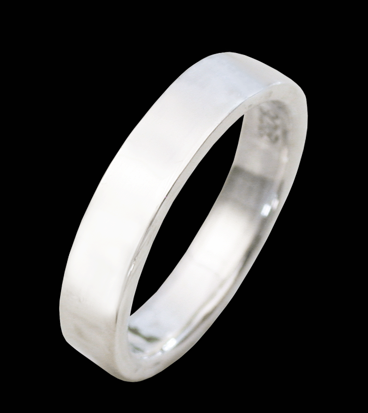 4 mm. Slät platt ring i Äkta silver.