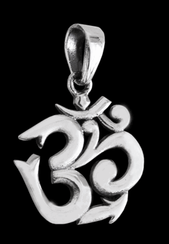 Litet Aum / Ohm hänge i  Äkta silver.