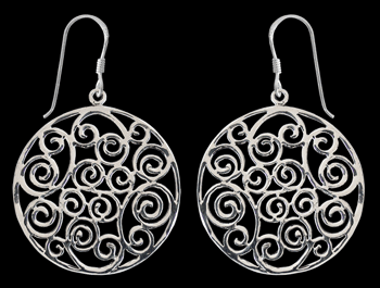 Stora, vackra spiralörhängen i Äkta silver.