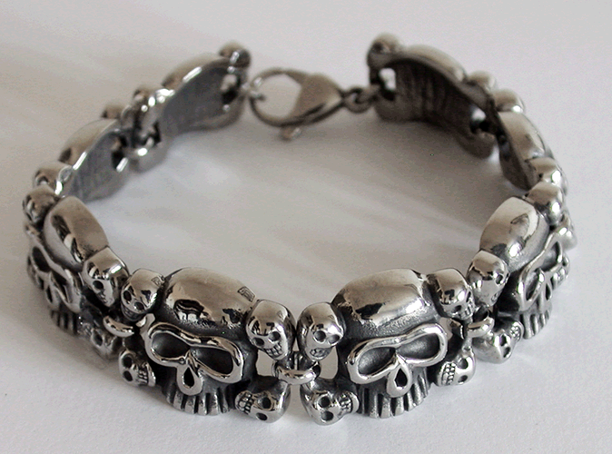 Scull and bones armband.