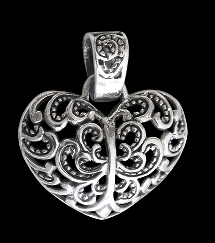 Kärleks-hjärta silverhänge. - 2