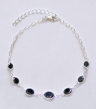 Armband i Äkta silver med svart CZ.