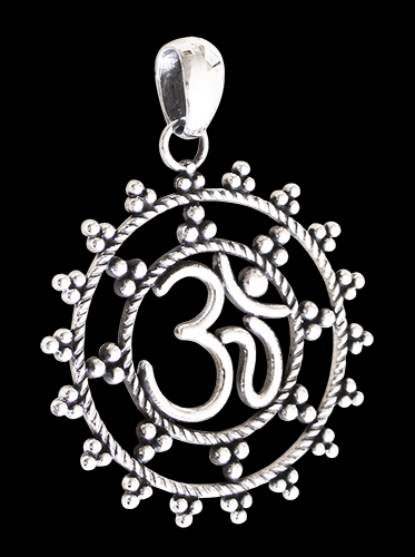 Indiskt Ohm-smycke / Aum hänge i Äkta silver.