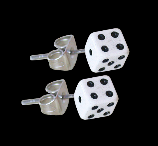 4.5 mm vita tärningar. - 2