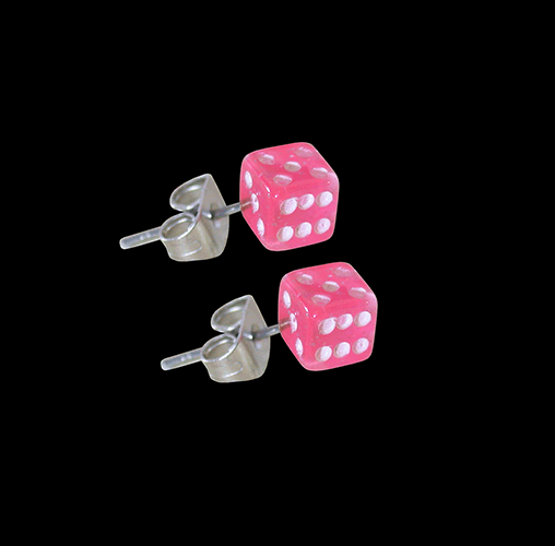 4 mm rosa tärningar. - 2