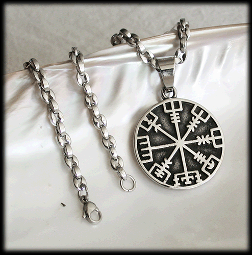Vägvisaren halsband i stål. - 3