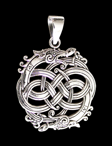 6.8 gr. Nidhög i Urnes stil. Halsband i Äkta silver.