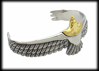 Örn armband i rostfritt stål.