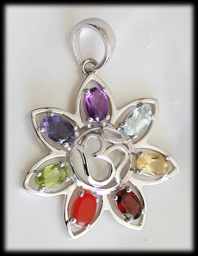 Chakrasmycke med Ohm/ Aum i Äkta silver. - 2