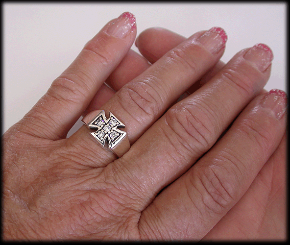 Snygg Malteserkors ring i Äkta silver. - 3