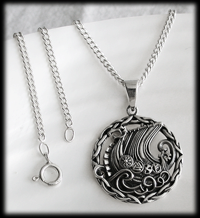 "Röva och ta" - Vikingaskepp halsband i Äkta silver. - 2
