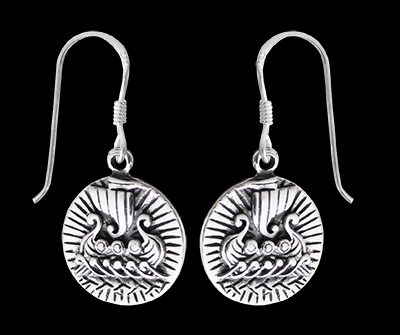 Vackra vikingaskepp örhängen i Äkta silver.