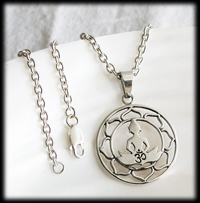 Buddha och lotus hänge i Äkta silver. - 2