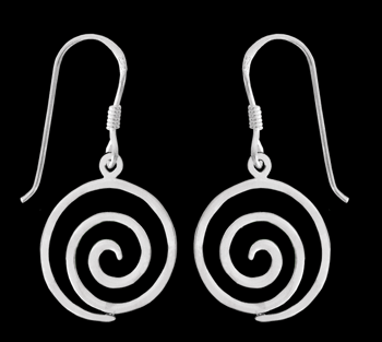 Örhängen med spiral.