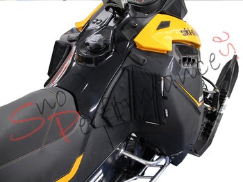 Skinz Knäskydd Ski-Doo Summit XM, MXZ/ Renegade Rev XS, Svart