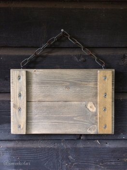 Hönsskylt i trä " Fort Chix"