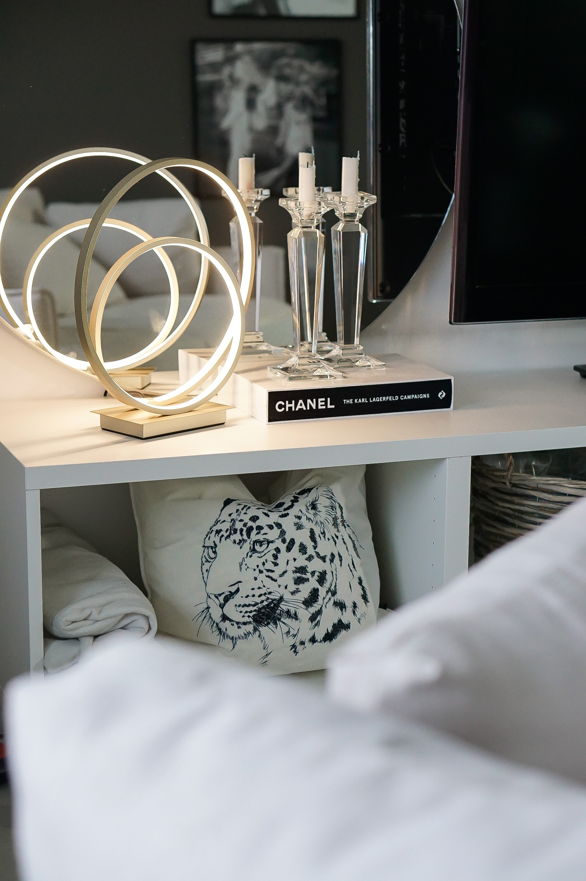 LOOP bordlampa, champagne - Aneta Lighting - 4