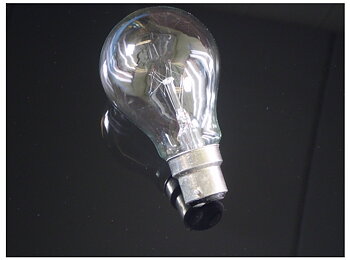 Glödlampa B22 15W Klar