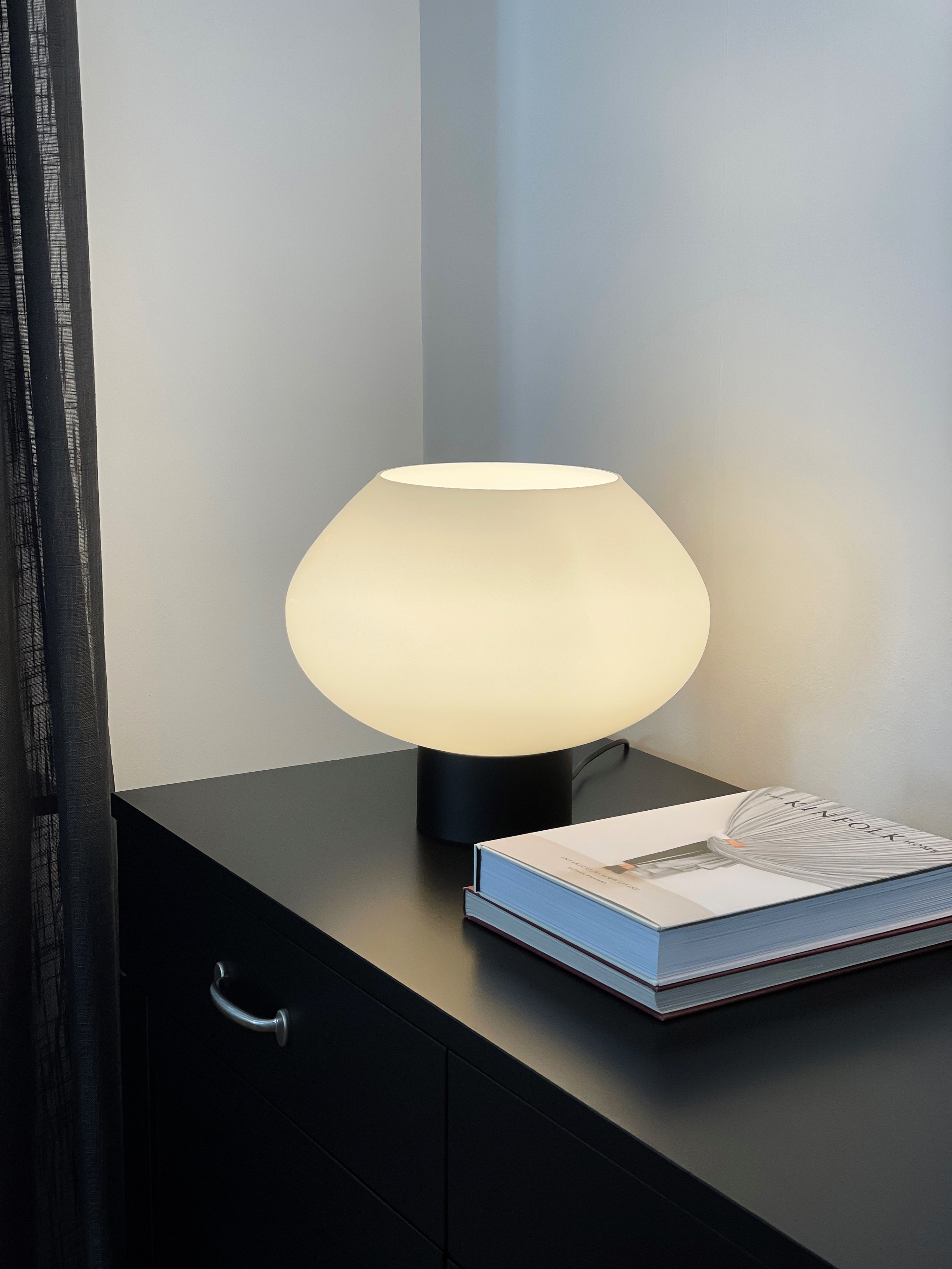 BELL bordlampa stor, svart/vit - Aneta Lighting - 2