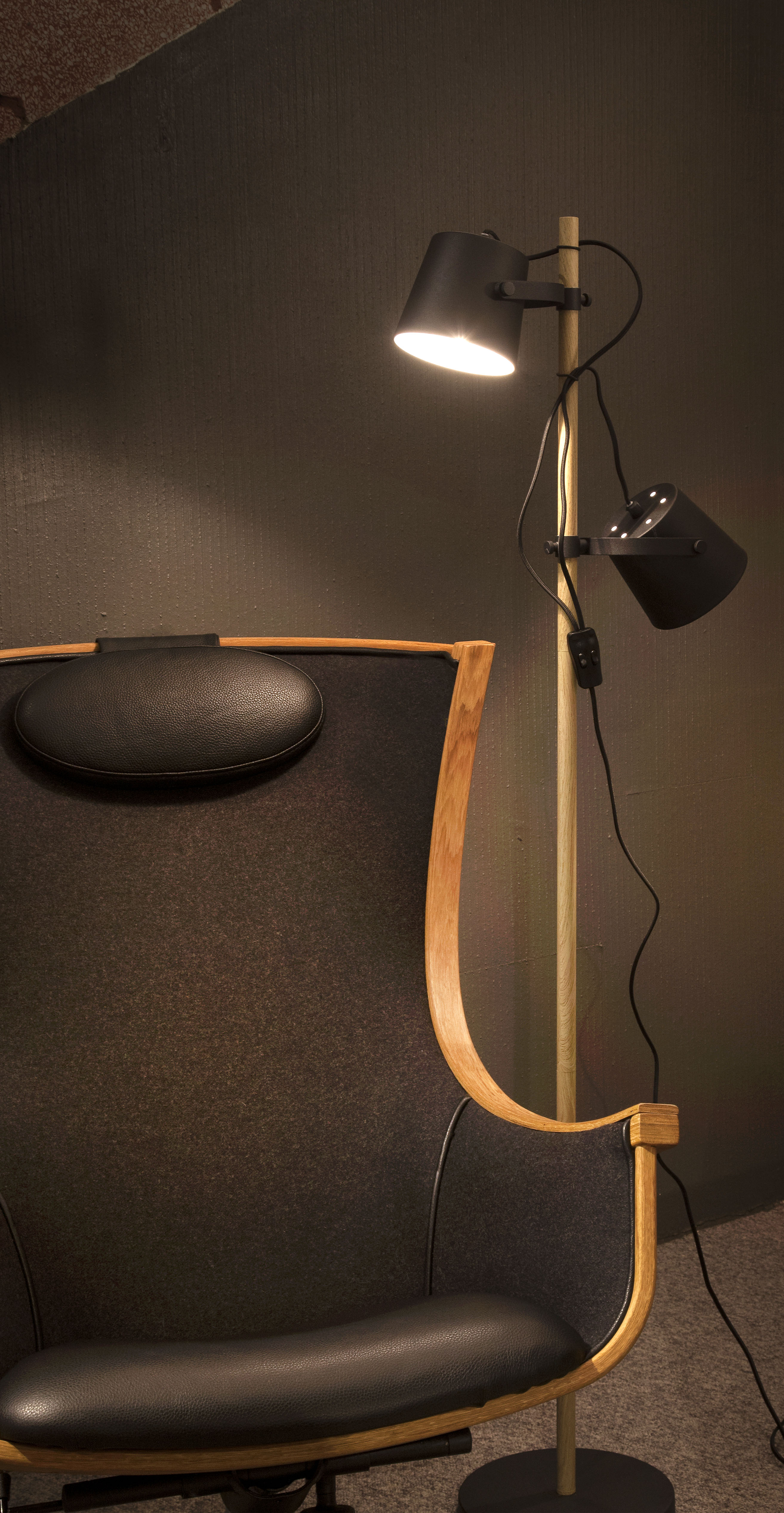 ESPRESSO golvlampa. svart/trä - Aneta Lighting - 2