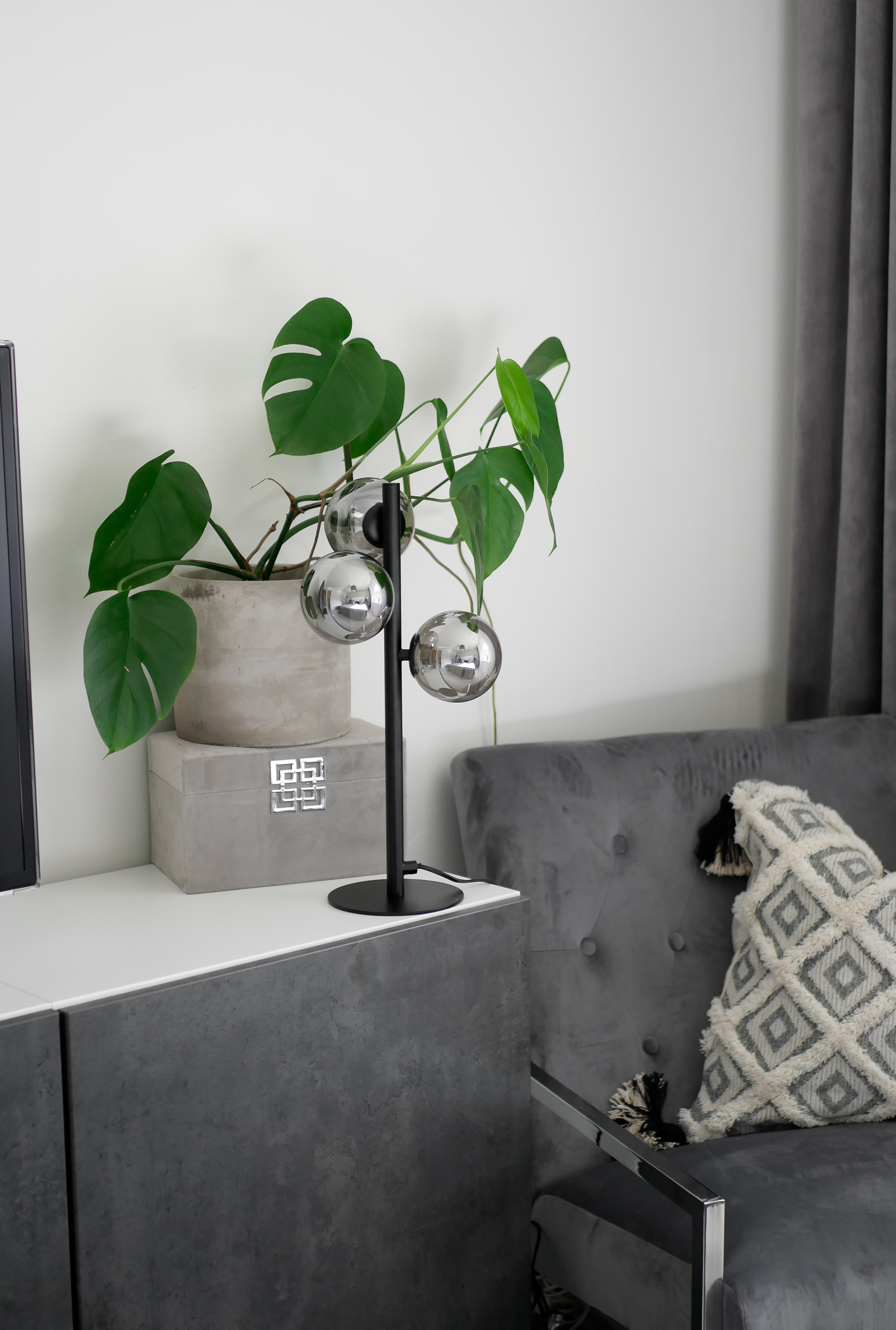 MOLEKYL bordlampa 3a, svart/rök - Aneta Lighting - 5
