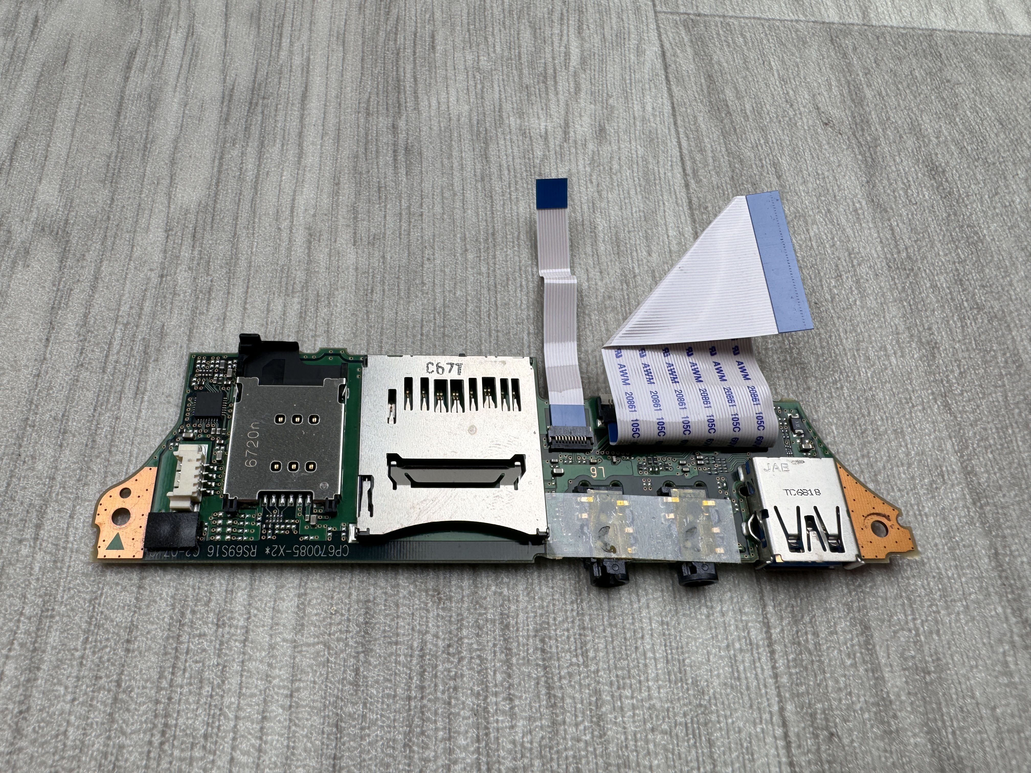 Fujitsu Lifebook U745 USB Audio Board CP670085-Z2