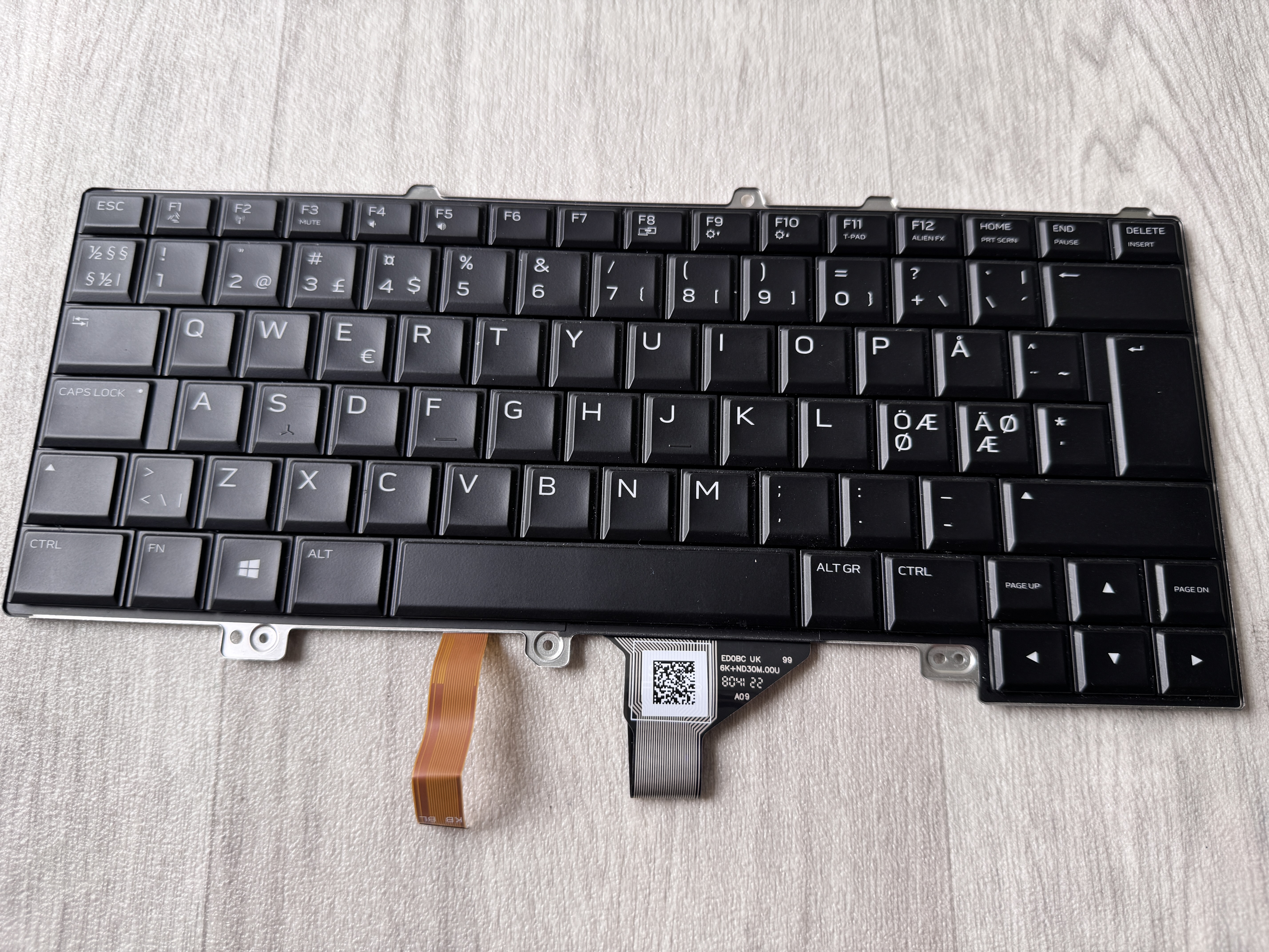 Dell Alienware Original tangentbord för 13 R3 15 R3 R4 Nordic Keyboard Backlit 0M0DV6