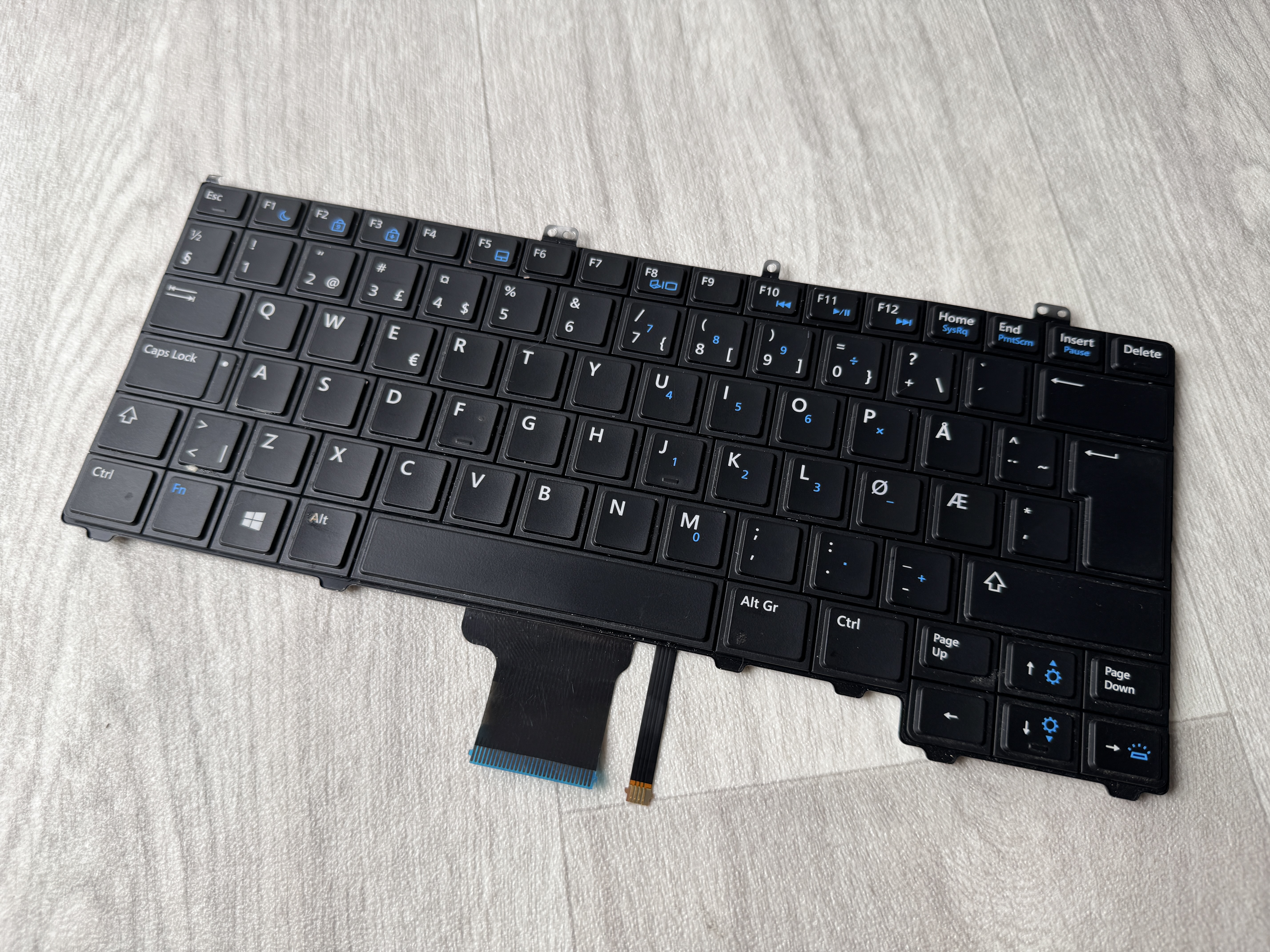 Dell Latitude 12 12-7000 E7440 E7240 Tangentbord / Keyboard 0081NR (Norsk)