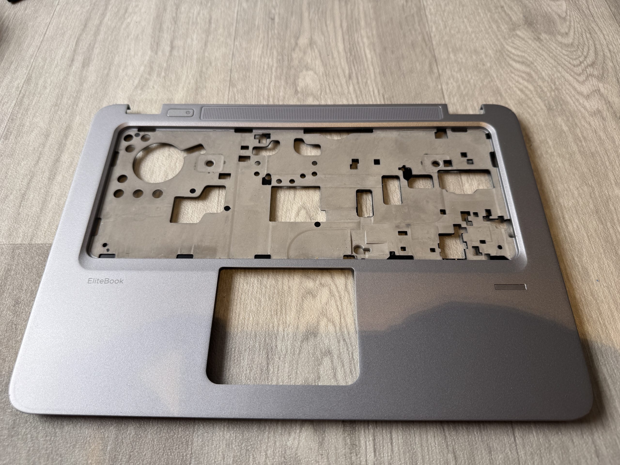 Original HP Palmrest / Chassi för HP EliteBook 820 G3