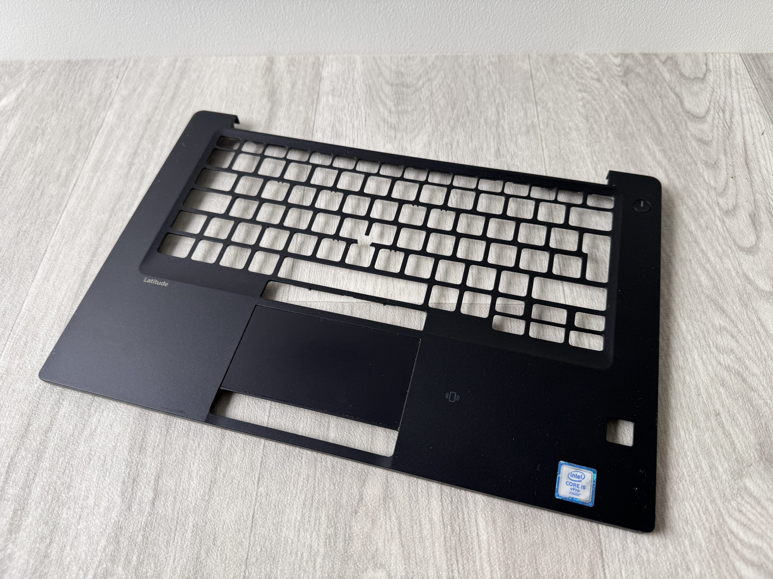 Original Dell Palmrest / Chassi för Dell Latitude 7480