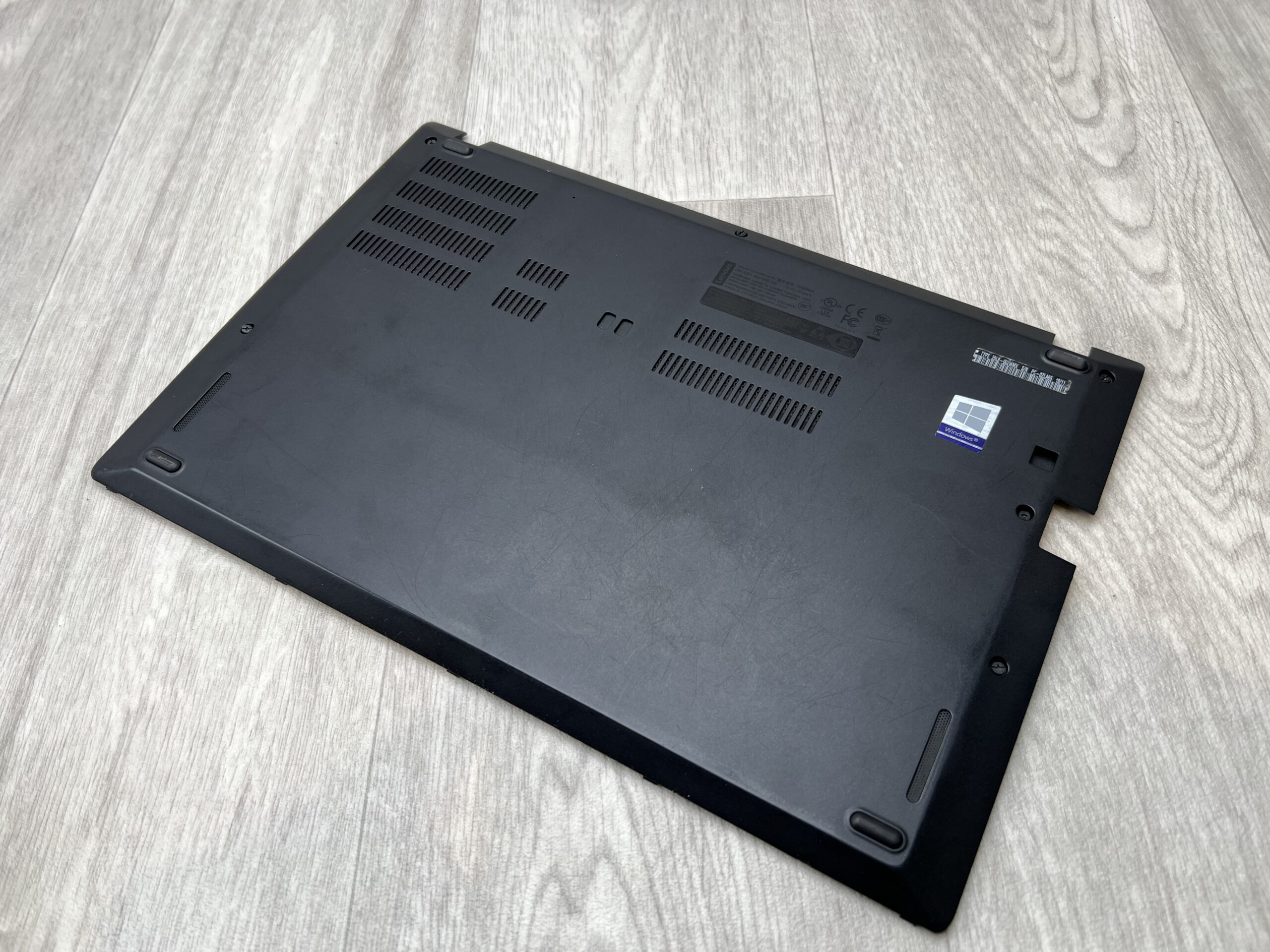 Original Lenovo Bottenplatta / Bottom Case cover för ThinkPad T480s