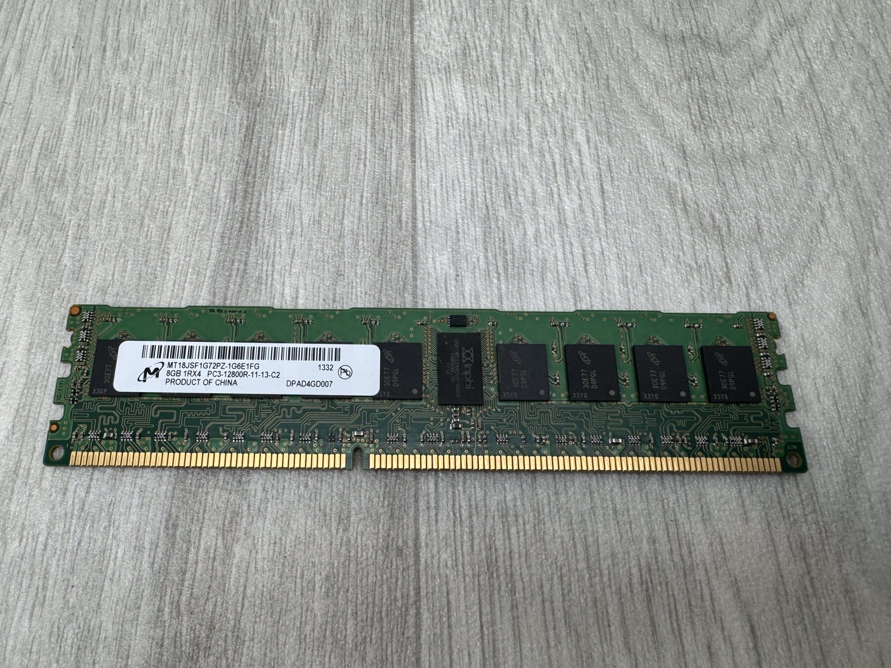 Begagnat 8GB DDR3 (1x8GB) Micron RDIMM 1Rx4 ECC PC3-12800R 1600MHz Single Rank x4 RAM Minne MT18JSF1G72PZ-1G6E1FG