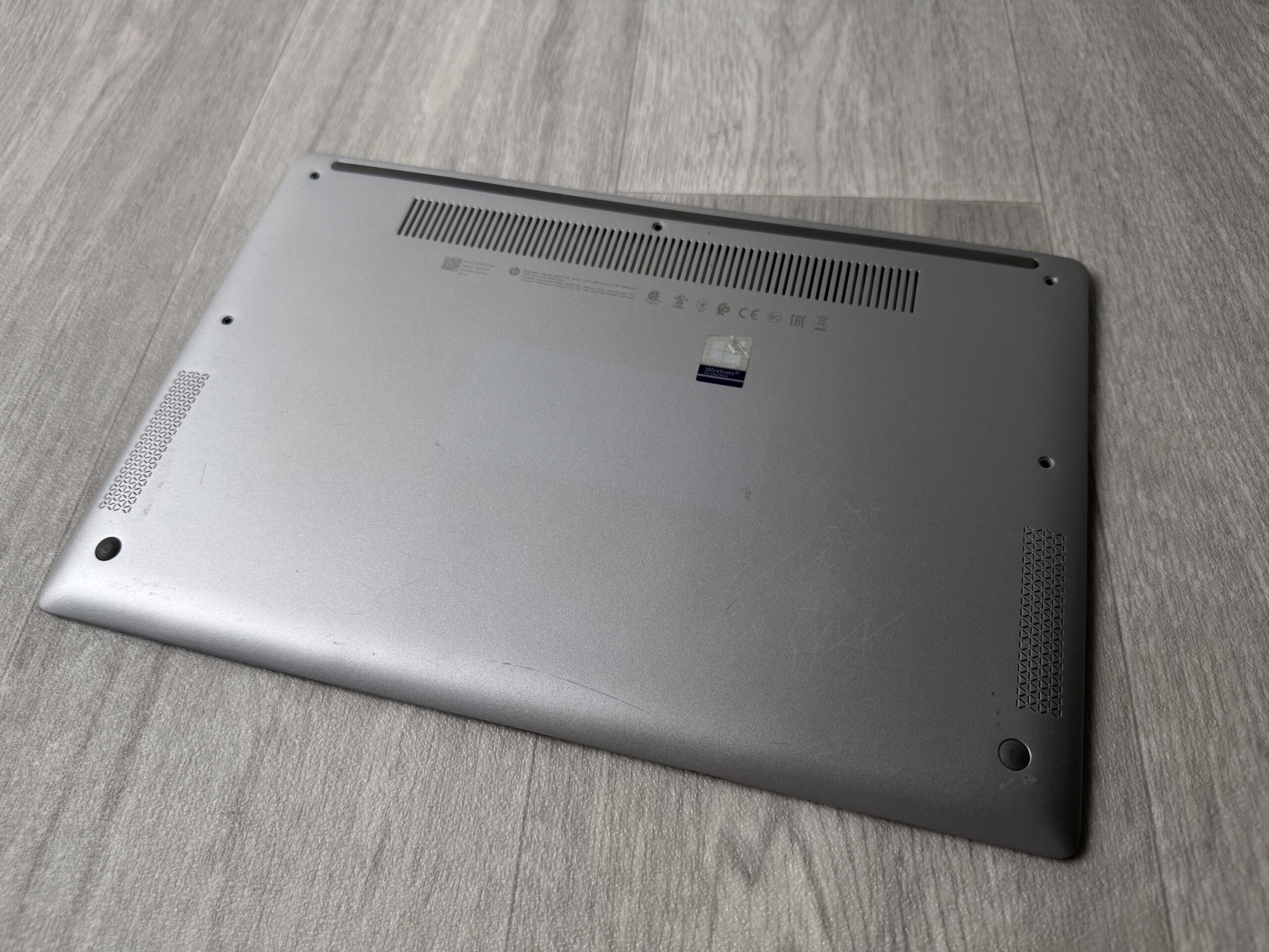 HP EliteBook x360 1030 G2 Botten / Chassi Boddendel / Underhölje
