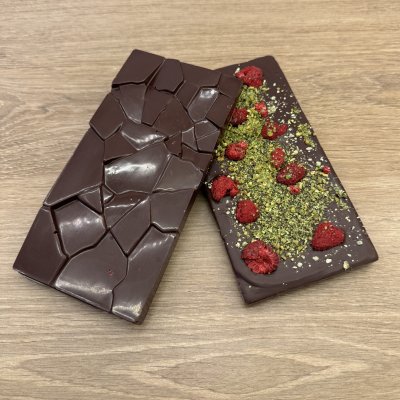 Hallon & Pistage Chokladkaka