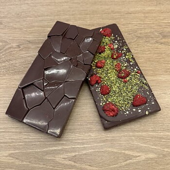 Hallon & Pistage Chokladkaka