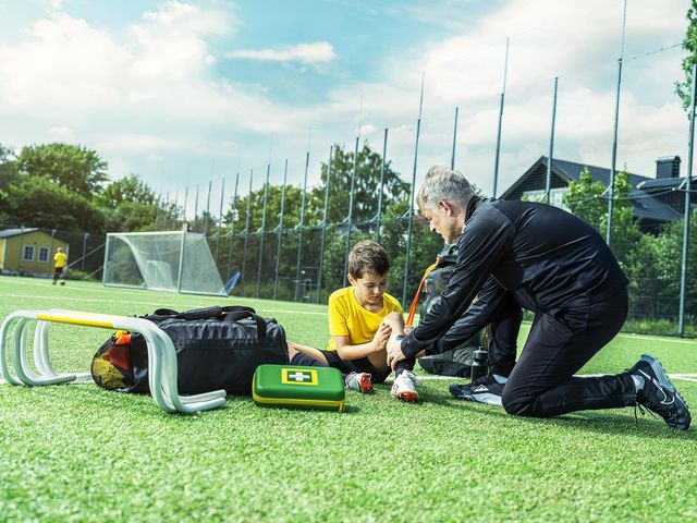 First Aid kit Cederroth Medium
