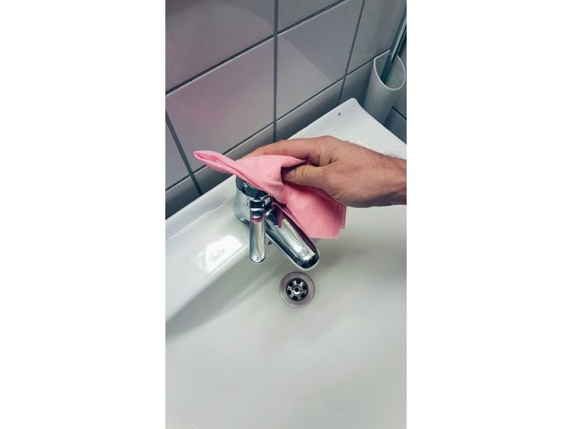 Städduk engångs röd 100 st/fp