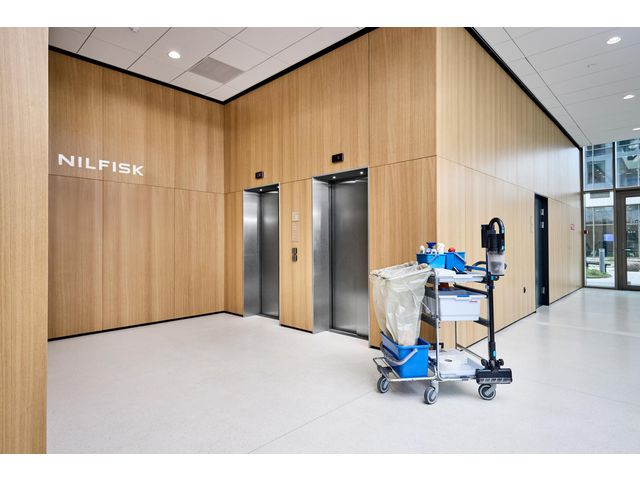 Skaftdammsugare NILFISK VU200