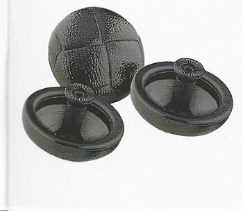 Button - plastic  / each