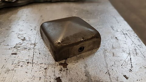 Topp fyrkant 60mm, med hål