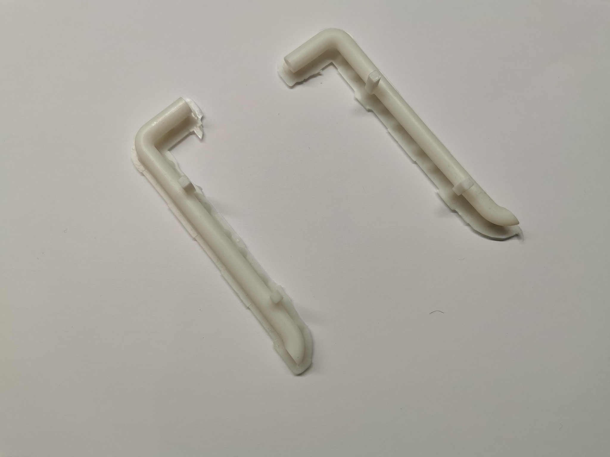 Sidepipes avgaskit  till custombyggen  Ett ändrör  1:24 Resin Höger vänster sida