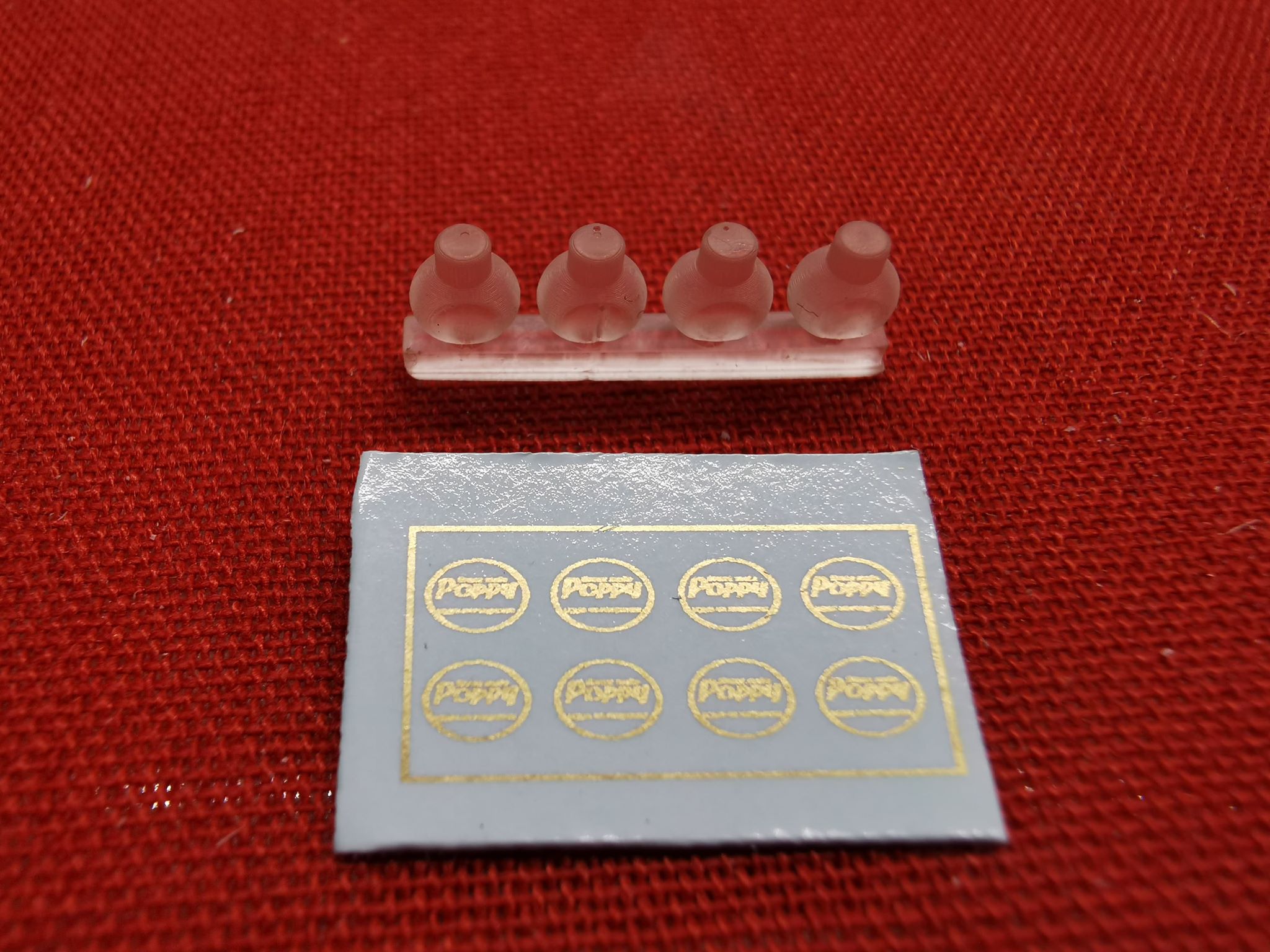 Poppy  Air freshener 1:24 clear resin 4-pack   waterslide decals in white included - 3