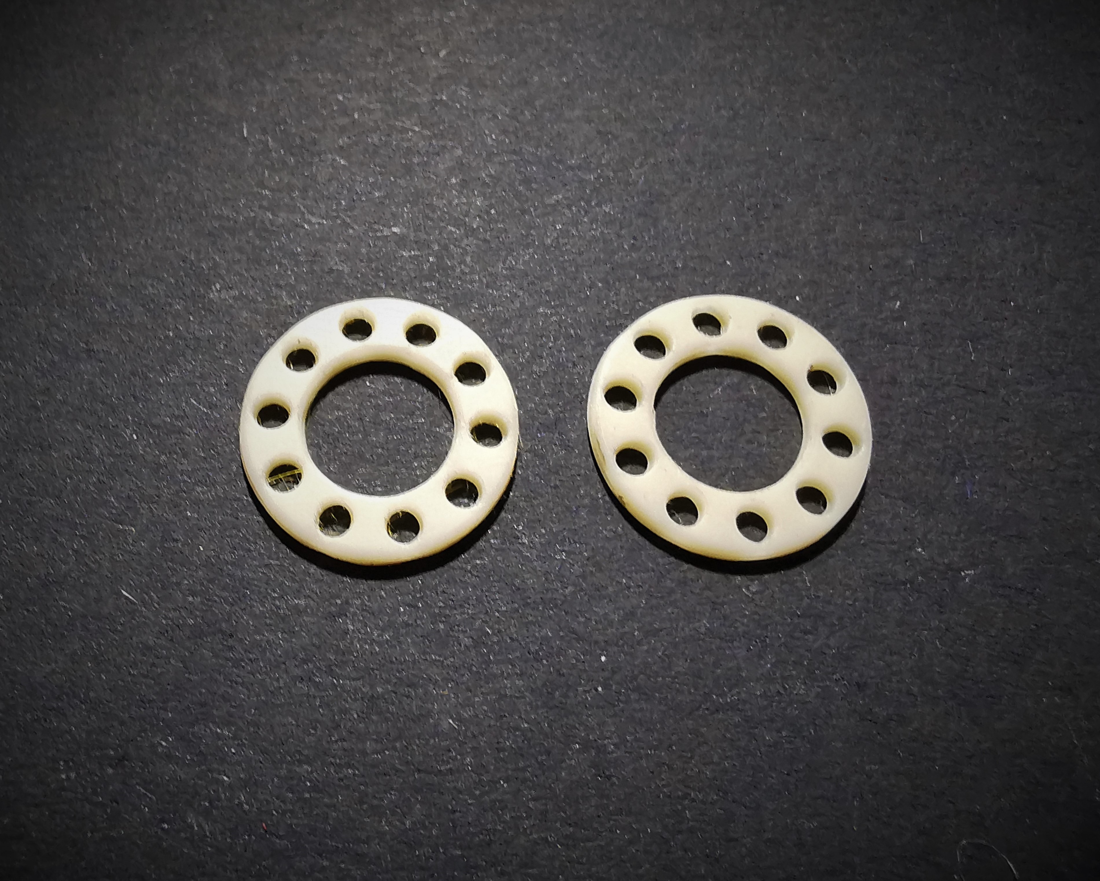Bolt shield ring to all our rims 2-pack 1:24 resin
