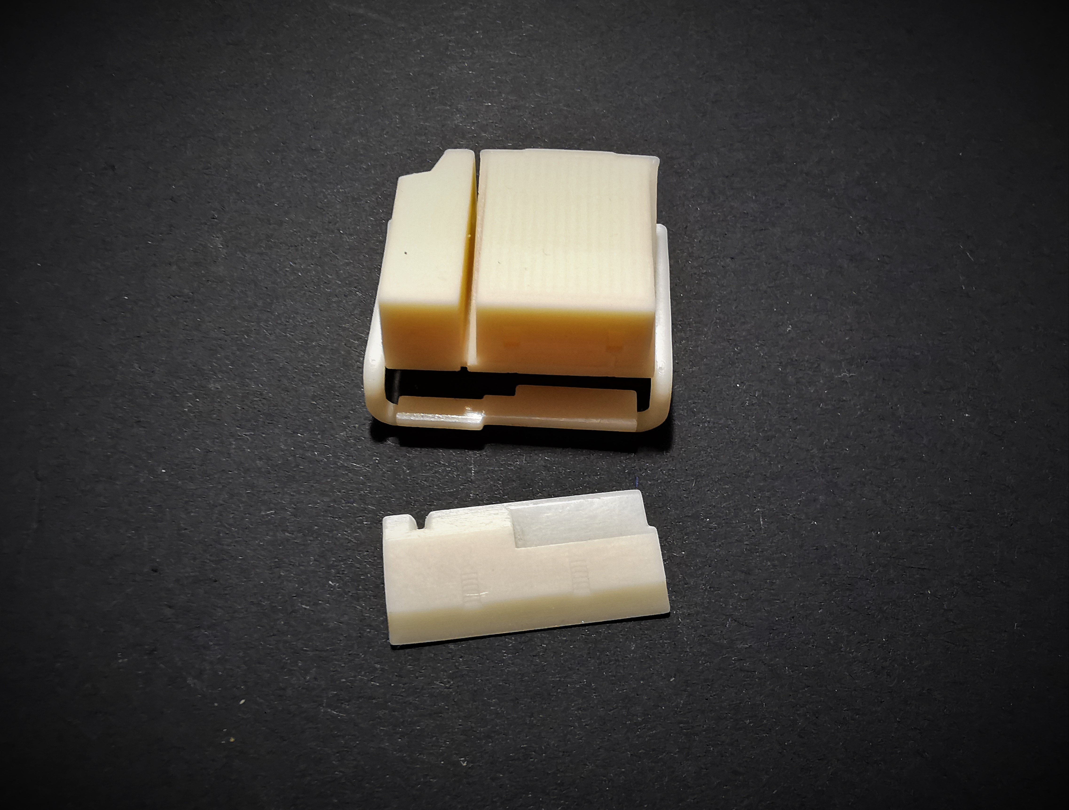Scania 2-3 series Batterybox 1:24 Resin - 2